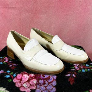 Vintage Cream & White Leather Loafer Heels 9